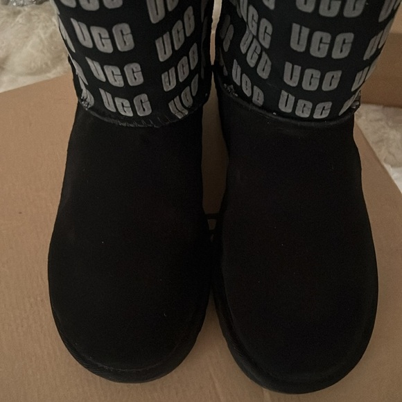 UGG boots - Picture 5 of 8